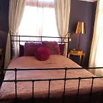 Boutique Puur Zee - Adults Only מלון 3*